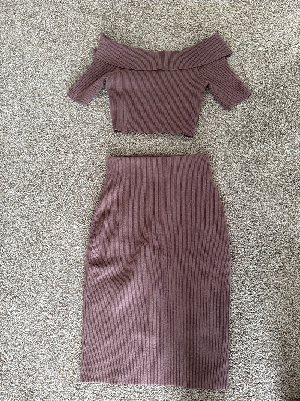 Express Ribbed Two-Piece Set — Mauve - Picture 4 of 4